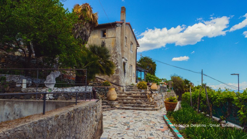 Unik flyrejse til Italien og Jorns lille by Albissola Marine